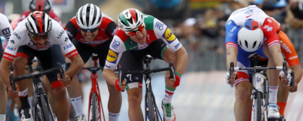 Giro D’Italia: Elia Viviani Vince La Terza Tappa