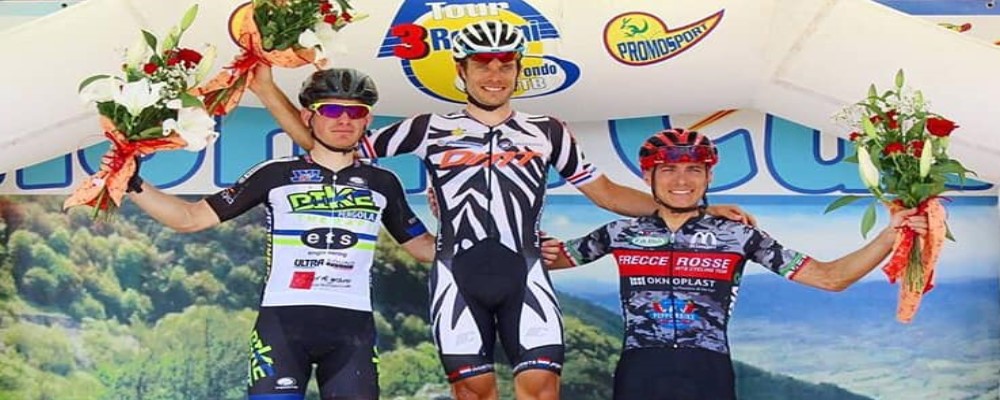 Flash. Granfondo Monte Cucco. Vince Hans Becking