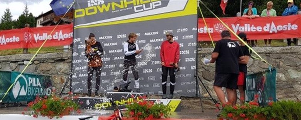 Italia E Inghilterra Trionfano A Pila Alla IXS European Downhill Cup