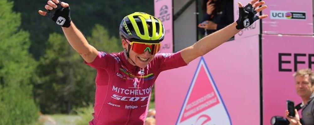 GIRO ROSA ICCREA: Ciclone Van Vleuten