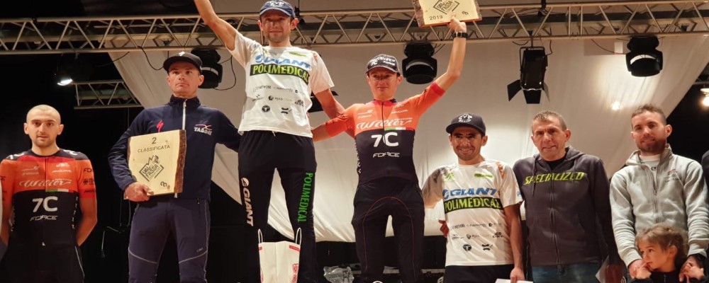 Paez Vince Nel Freddo Della Val Di Fassa Marathon