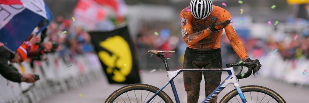 MONDIALI CX – Tris Iridato Di Mathieu Van Der Poel