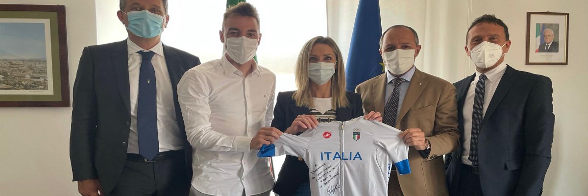 Presentata La Maglia Che Le Nazionali Di Ciclismo Indosseranno Alle Olimpiadi E Paralimpiadi Di Tokyo