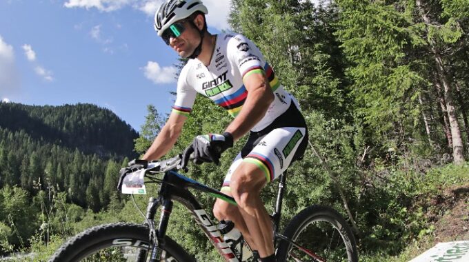 A VILLABASSA BRILLA L’IRIDE DI LEO PAEZ DOLOMITI SUPERBIKE VERO FESTIVAL MTB