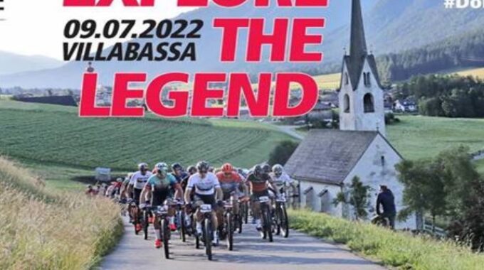 ALLA DOLOMITI SUPERBIKE I PEDALI FREMONO  LEGGENDE AL VIA PER LA 27.a EDIZIONE